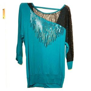 Daytrip open back shimmer shirt